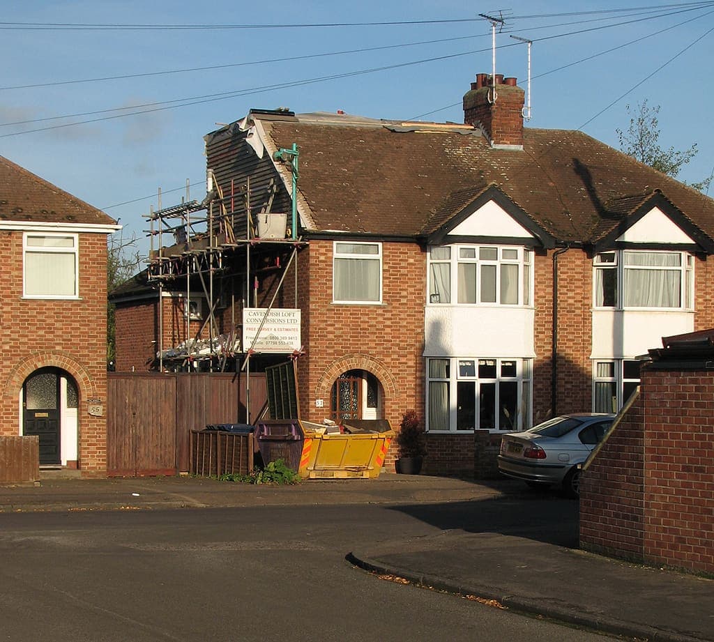 Loft Conversion & Ensuite, photo 2