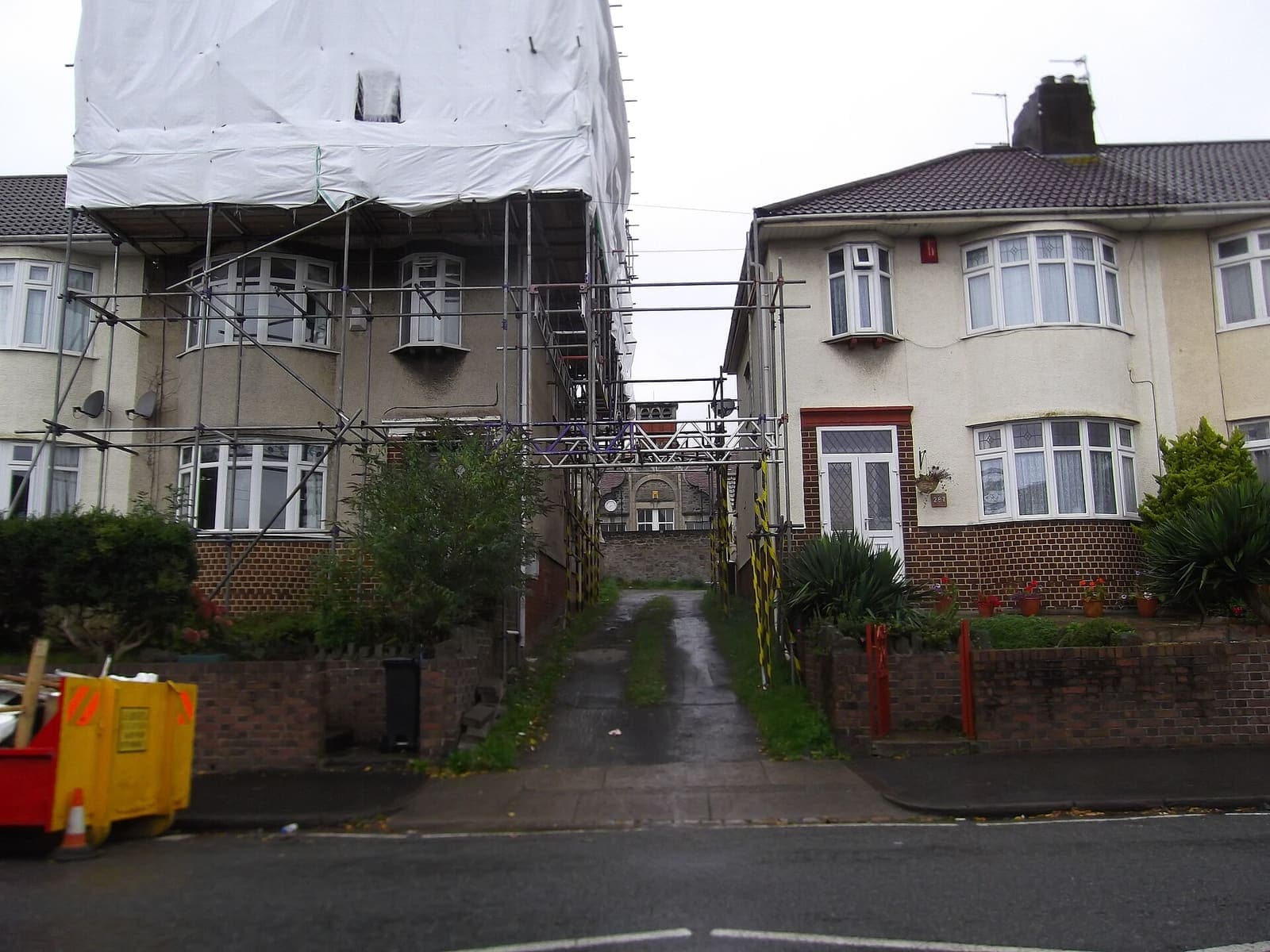 Roof & Guttering Repair, photo 2